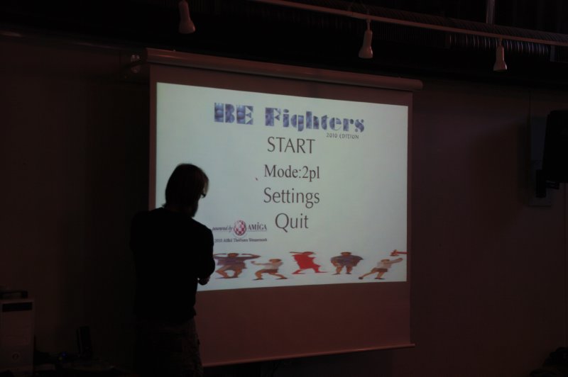 Alfkil demonstrerer sit Hollywood-baserede spil, BE Fighters.